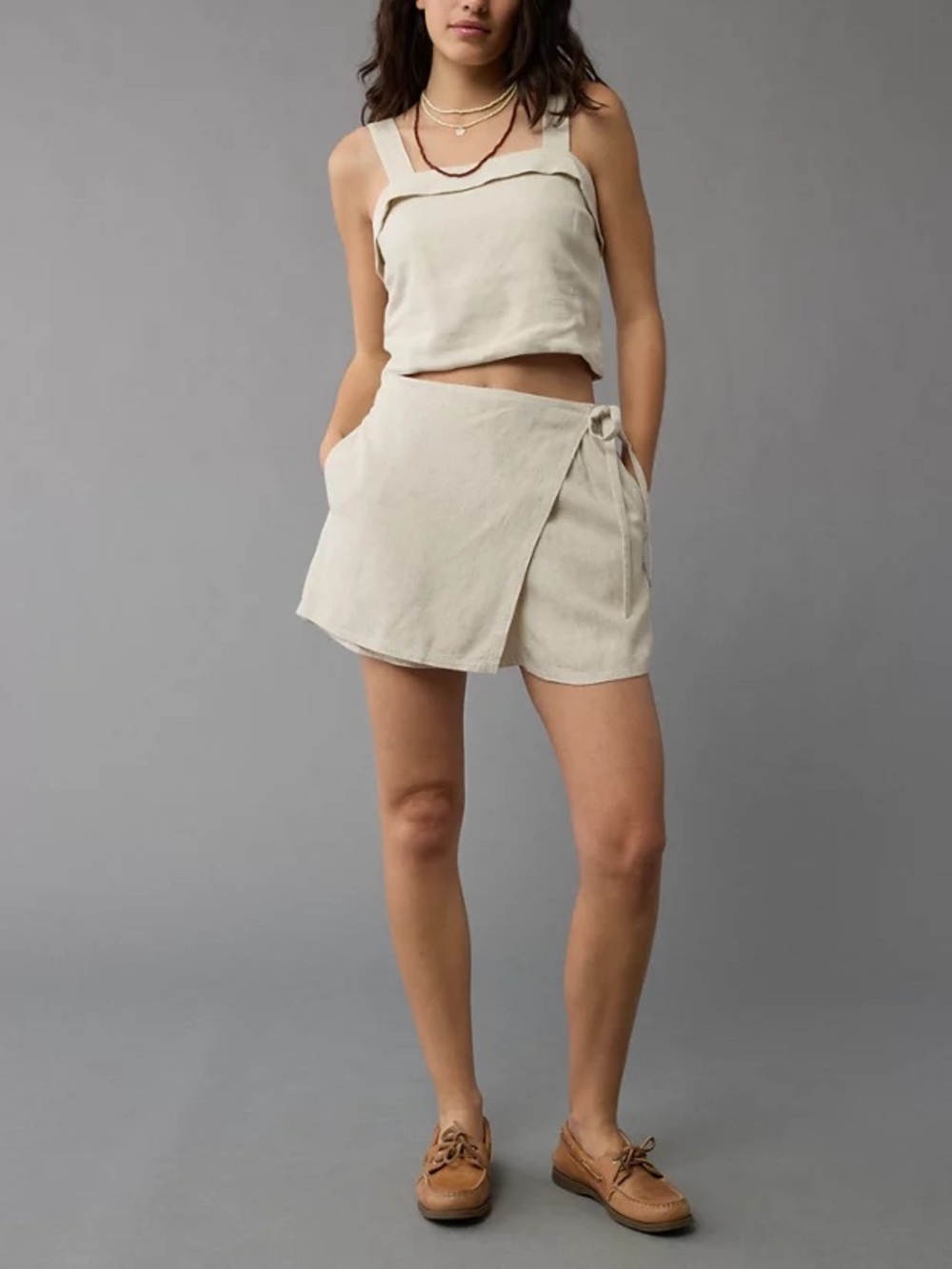 American Eagle Outfitters Set Crop Top/Beige Wrap Skort - Women's